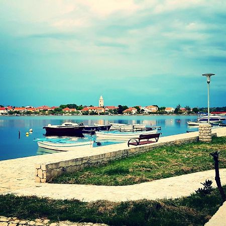 Apartments Leon Нин Экстерьер фото