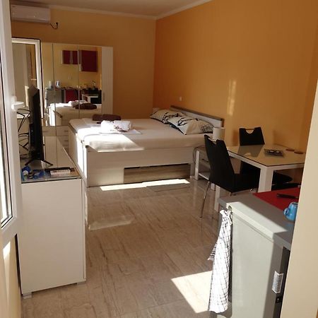 Apartments Leon Нин Экстерьер фото