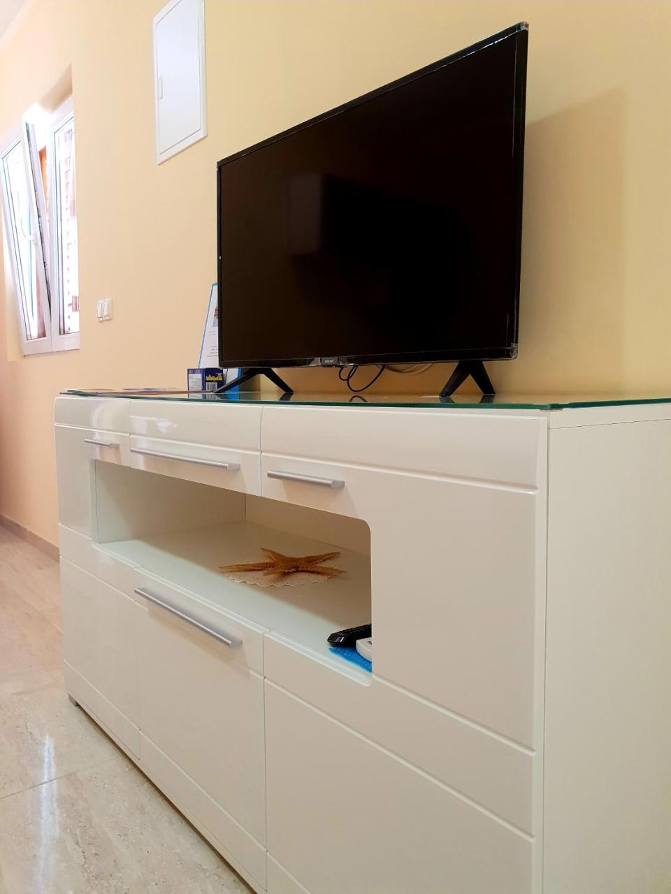Apartments Leon Нин Экстерьер фото